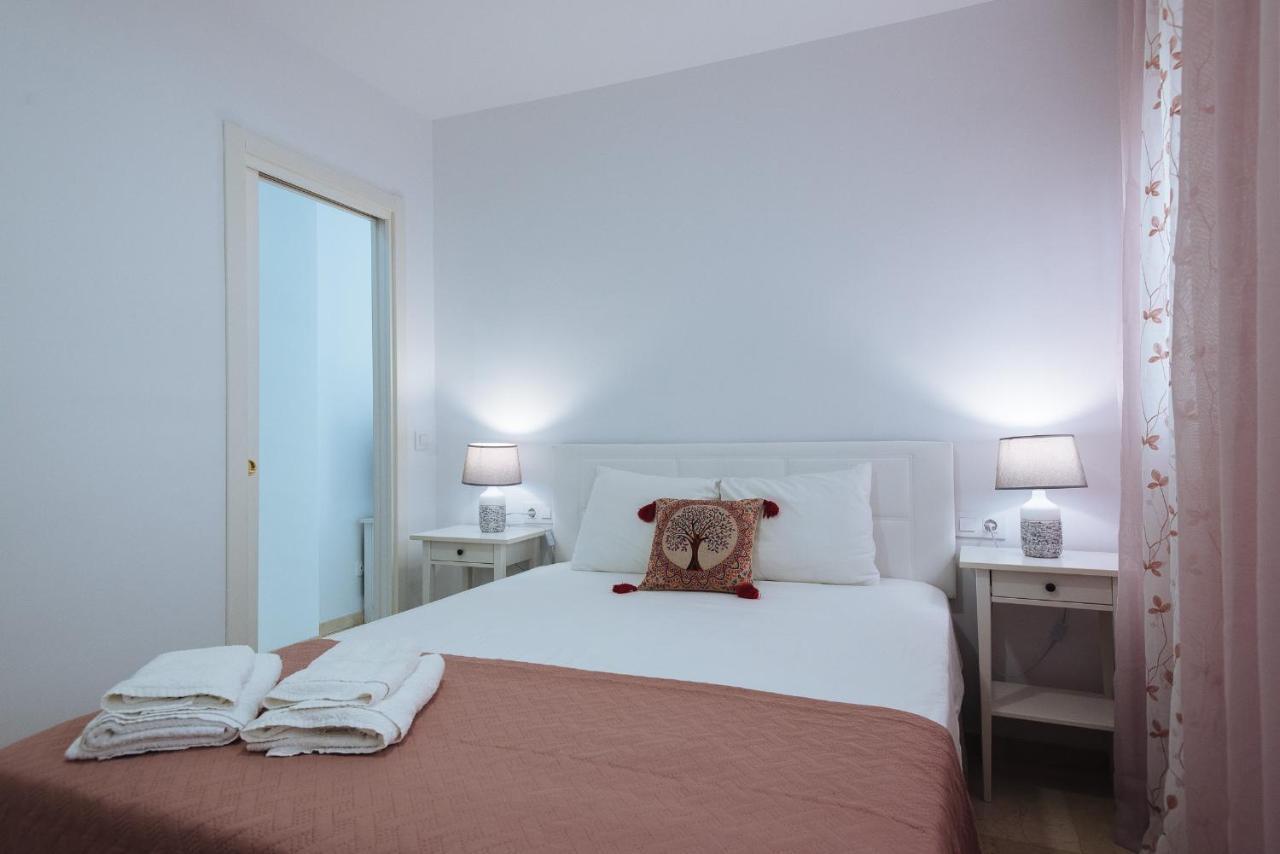 Sbh1 Beautiful 1 Bedroom Apartment In City Center Siviglia Esterno foto