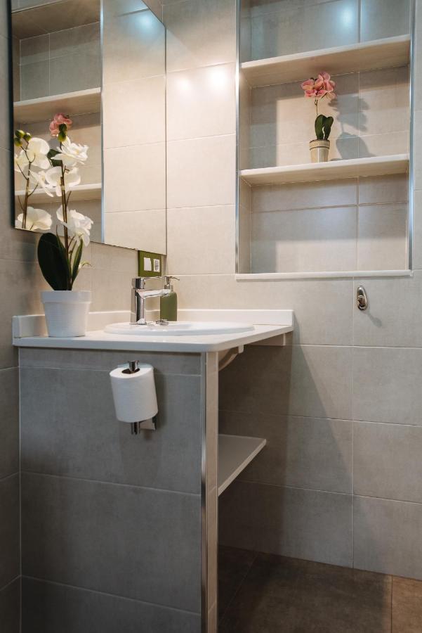 Sbh1 Beautiful 1 Bedroom Apartment In City Center Siviglia Esterno foto